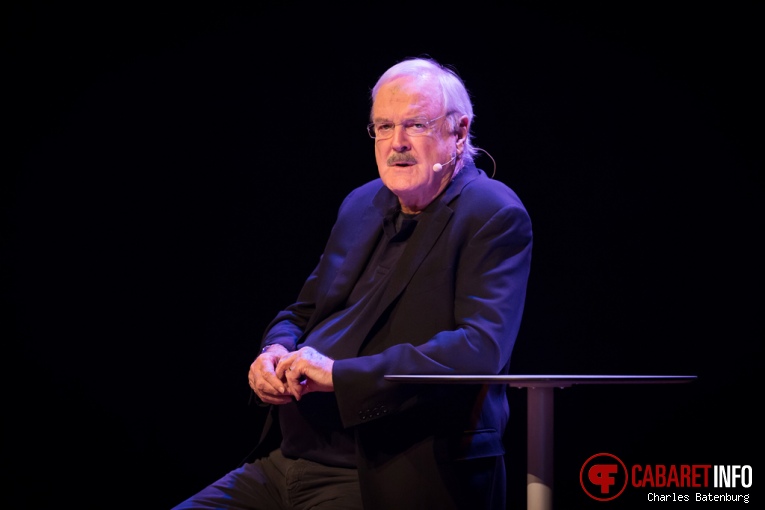 John Cleese op John Cleese - Nieuwe Luxor Theater - 24-04-2016 foto