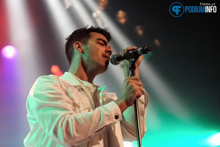 DNCE op DNCE - 24/04 - Melkweg foto