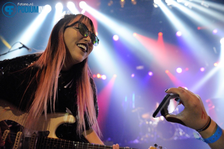 DNCE op DNCE - 24/04 - Melkweg foto