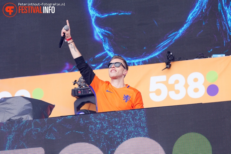 Nicky Romero op 538 Koningsdag 2016 foto