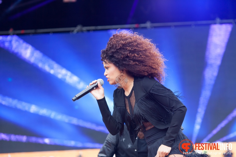 Sharon Doorson op 538 Koningsdag 2016 foto