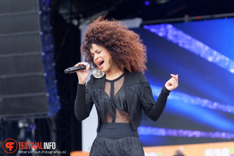 Sharon Doorson op 538 Koningsdag 2016 foto