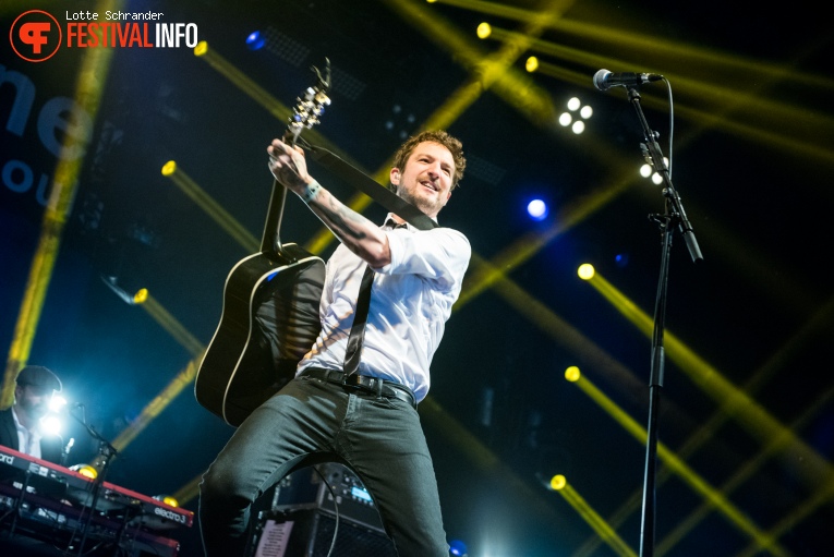 Frank Turner & The Sleeping Souls op Groezrock 2016 - Vrijdag foto