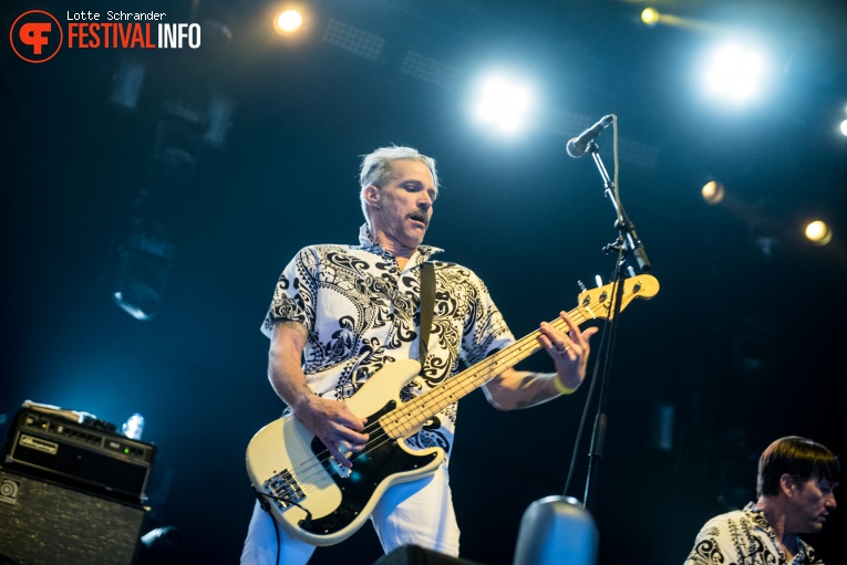 Me first and the Gimme Gimmes op Groezrock 2016 - Zaterdag foto