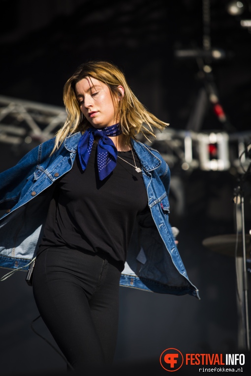 Rondé op Bevrijdingsfestival Overijssel 2016 foto