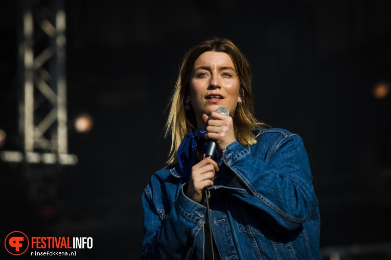 Rondé op Bevrijdingsfestival Overijssel 2016 foto