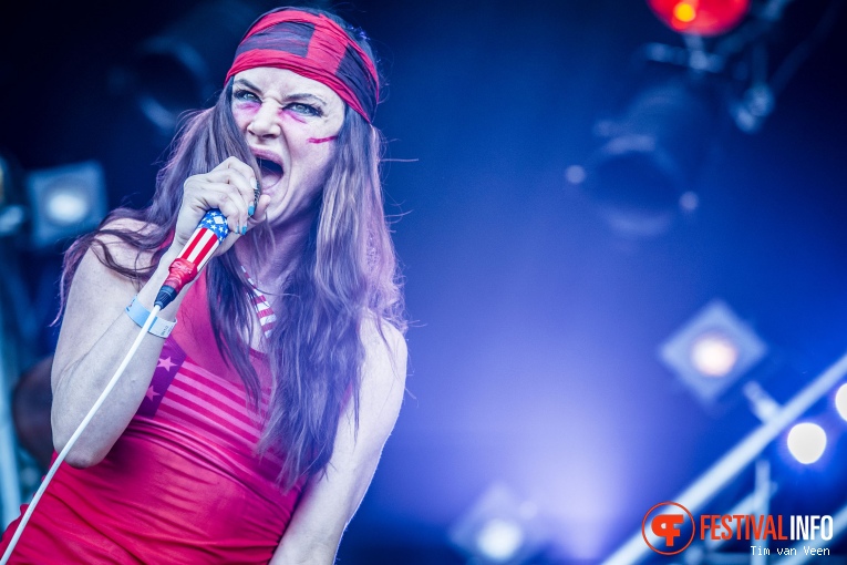 Juliette and the Licks op Bevrijdingsfestival Utrecht 2016 foto