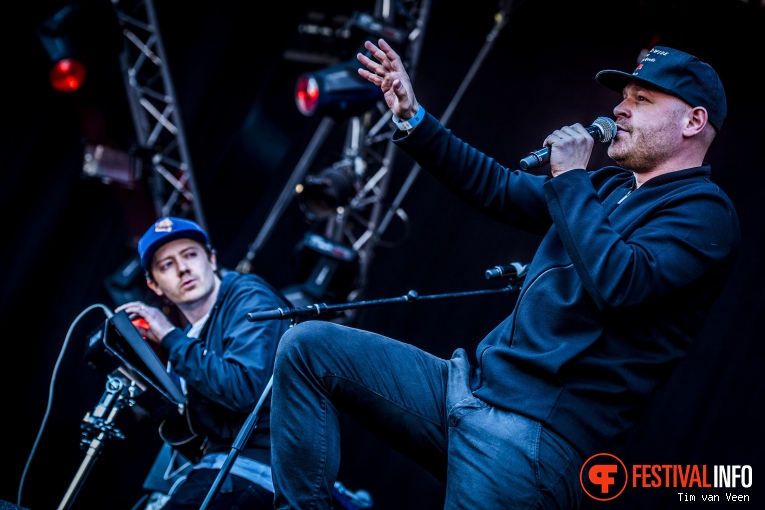 Dazzled Sticks op Bevrijdingsfestival Utrecht 2016 foto