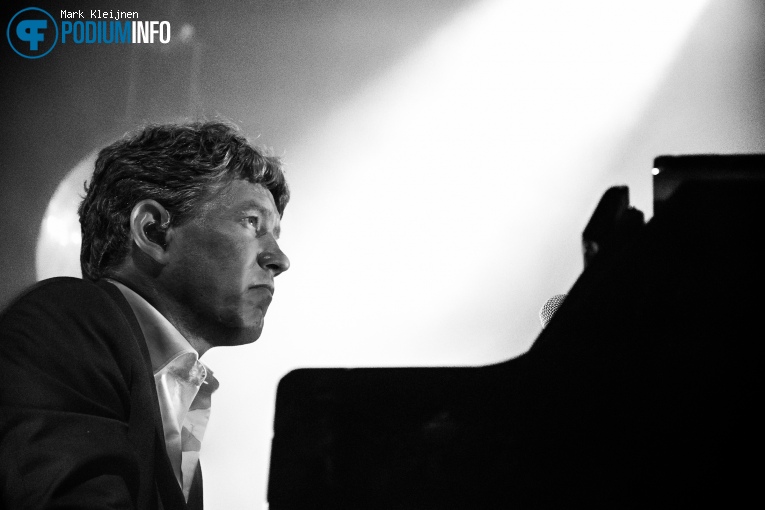 Guus Meeuwis op Guus Meeuwis - 12/5 - 013 foto