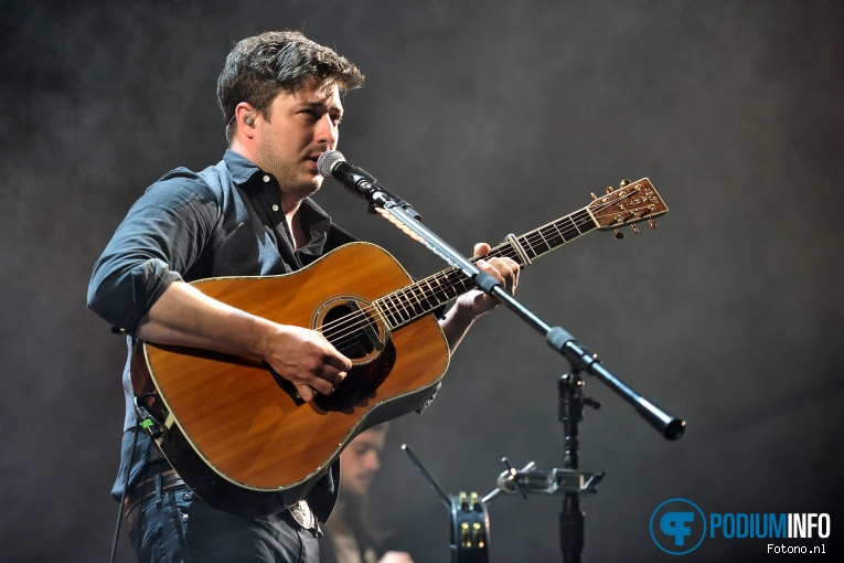 Mumford and Sons op Mumford and Sons - 23-05 - Ziggo Dome foto