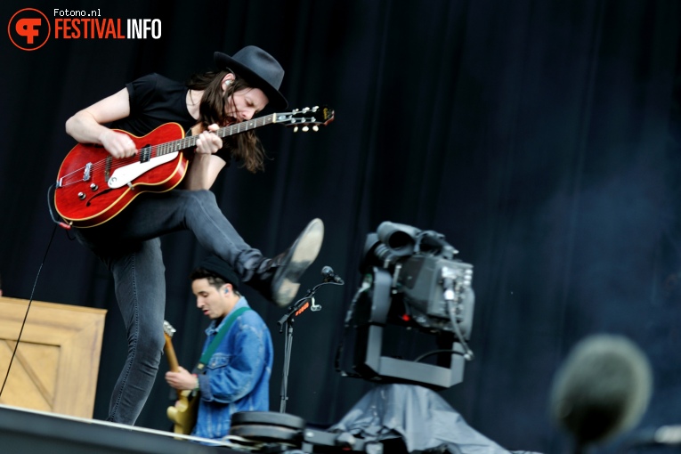 James Bay op Pinkpop 2016 - Vrijdag foto