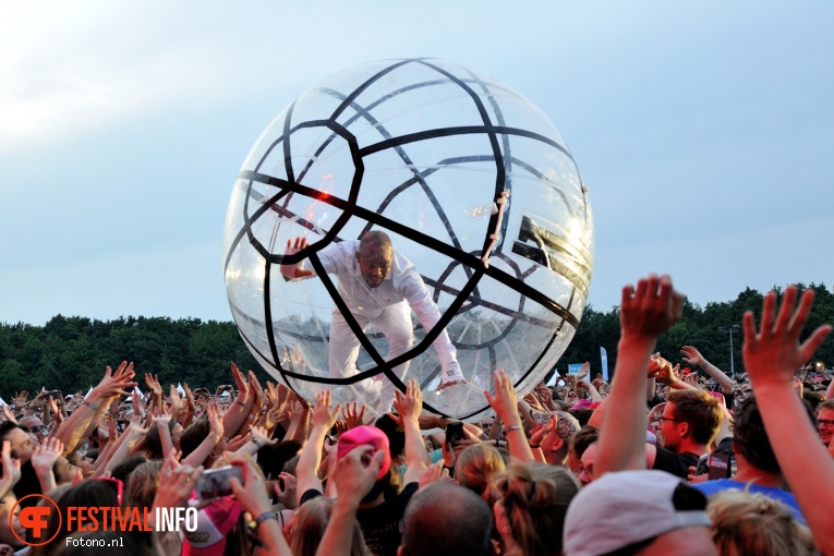 Major Lazer op Pinkpop 2016 - Vrijdag foto