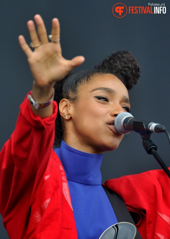 Lianne La Havas op Pinkpop 2016 - Zaterdag foto