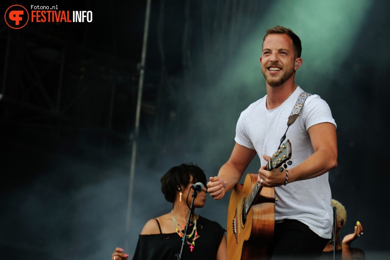 James Morrison op Pinkpop 2016 - Zaterdag foto