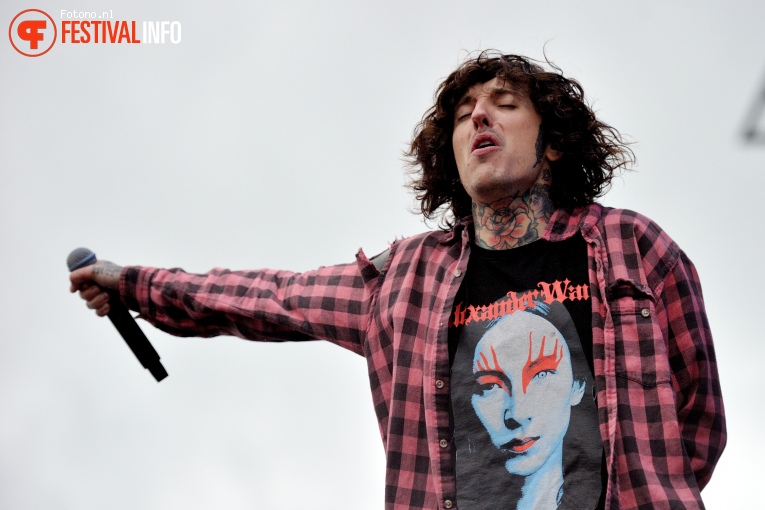 Bring Me The Horizon op Pinkpop 2016 - Zondag foto