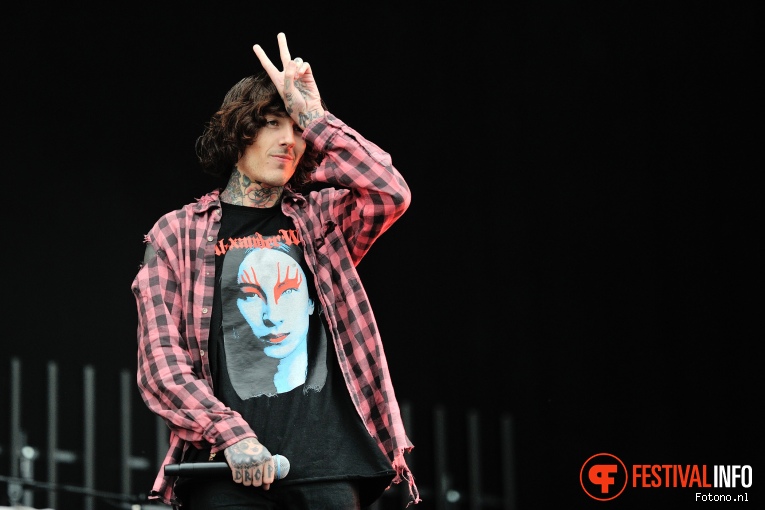 Bring Me The Horizon op Pinkpop 2016 - Zondag foto