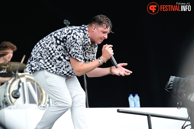 John Newman op Pinkpop 2016 - Zondag foto