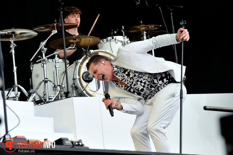 John Newman op Pinkpop 2016 - Zondag foto