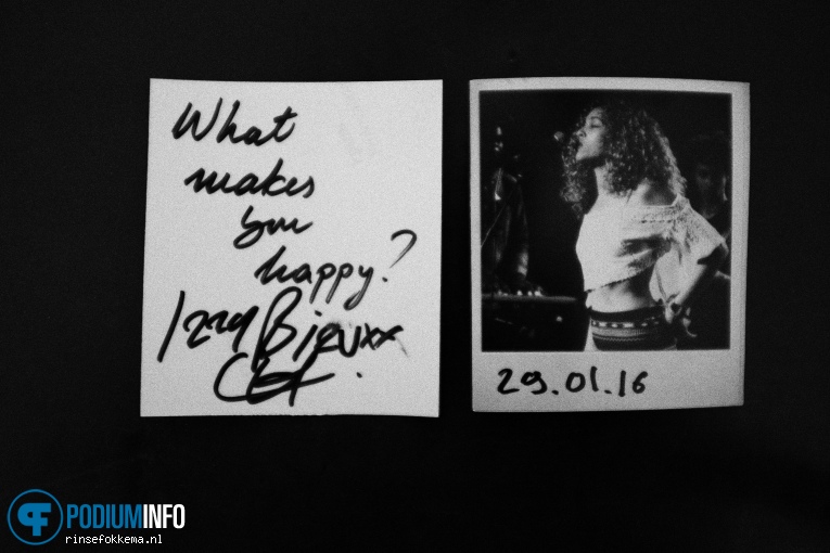 Izzy Bizu op Izzy Bizu - 14/06 - Bitterzoet foto