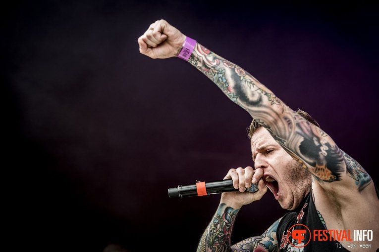 Atreyu op Graspop Metal Meeting 2016, dag 1 foto