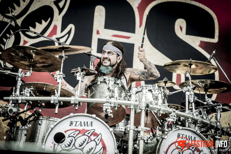 The Winery Dogs op Graspop Metal Meeting 2016, dag 1 foto