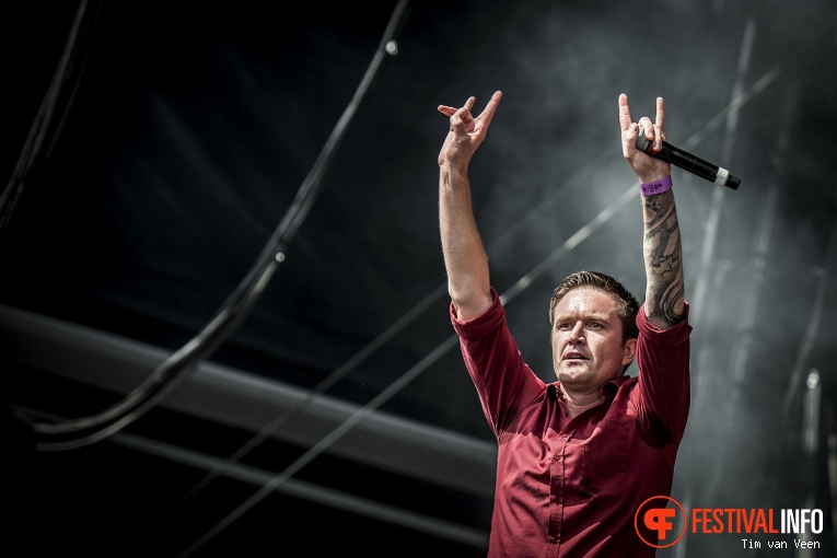 Heaven Shall Burn op Graspop Metal Meeting 2016, dag 1 foto