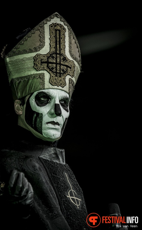 Ghost op Graspop Metal Meeting 2016 dag 2 foto