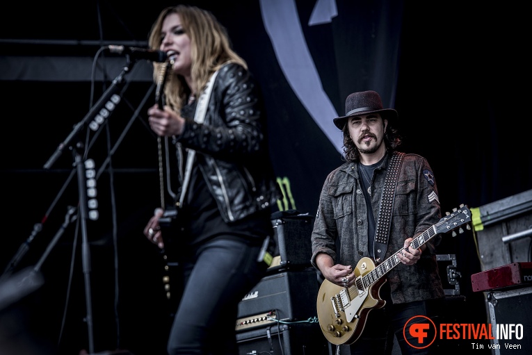 Halestorm op Graspop Metal Meeting 2016 dag 2 foto