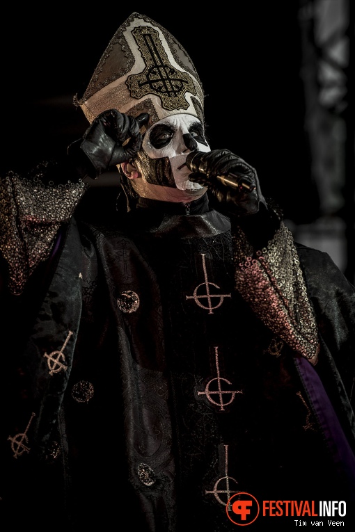 Ghost op Graspop Metal Meeting 2016 dag 2 foto