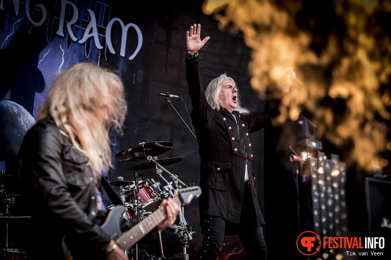 Saxon op Graspop Metal Meeting 2016 dag 3 foto