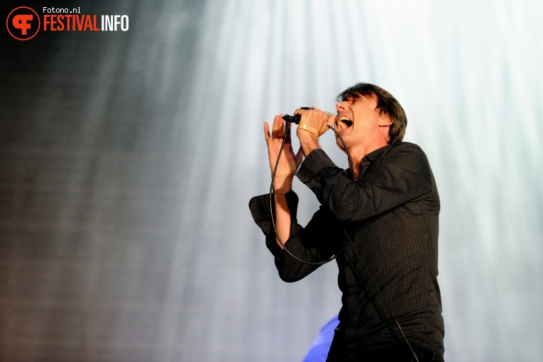 Suede op Down The Rabbit Hole 2016 - Zondag foto