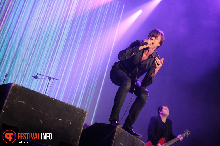 Suede op Down The Rabbit Hole 2016 - Zondag foto