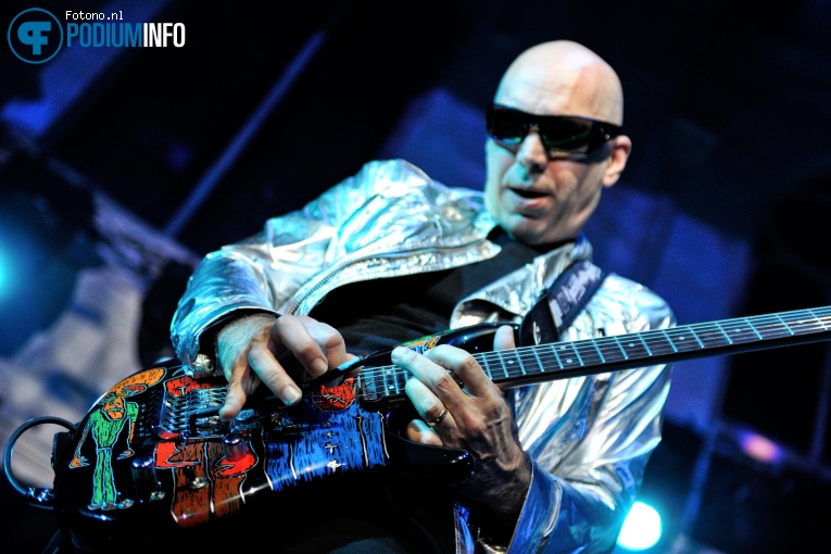 Joe Satriani op Joe Satriani - 22/06 - Paradiso foto