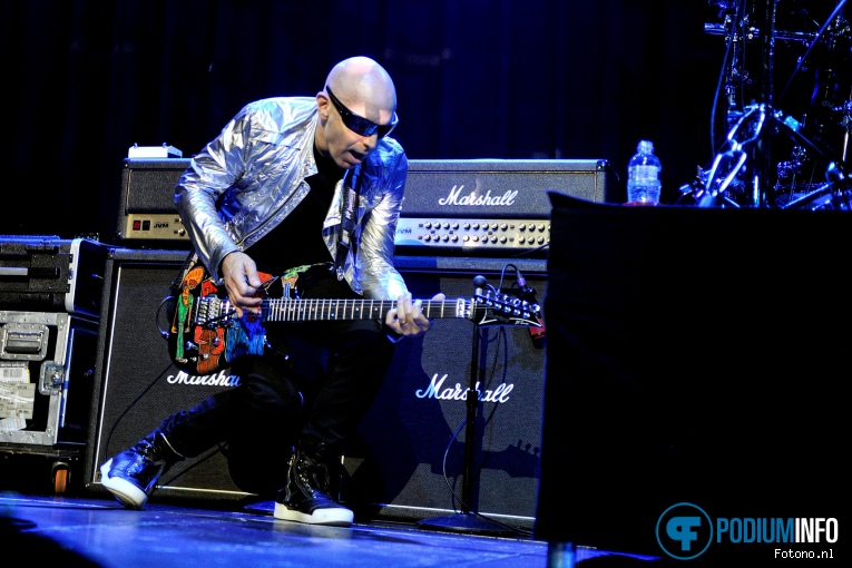 Joe Satriani op Joe Satriani - 22/06 - Paradiso foto