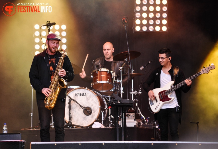 Matt Simons op Share A Perfect Day 2016 foto