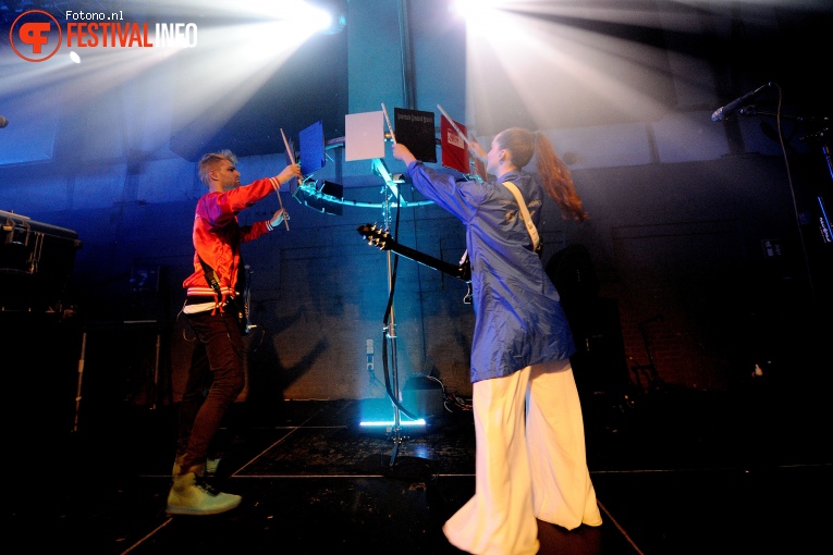 Sofi Tukker op PITCH 2016 - Zaterdag foto