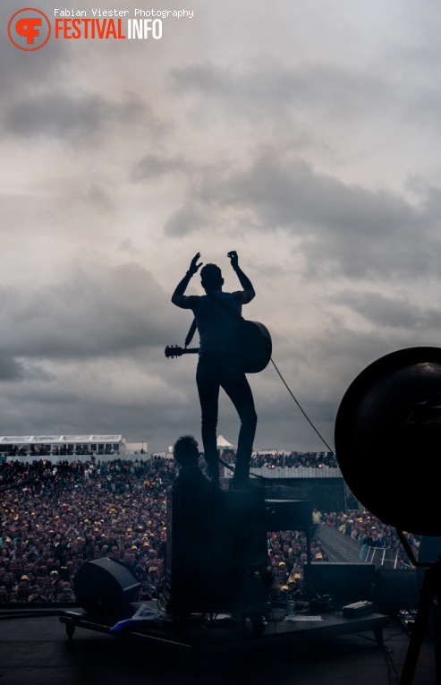 Douwe Bob op Concert at Sea 2016 - Vrijdag foto