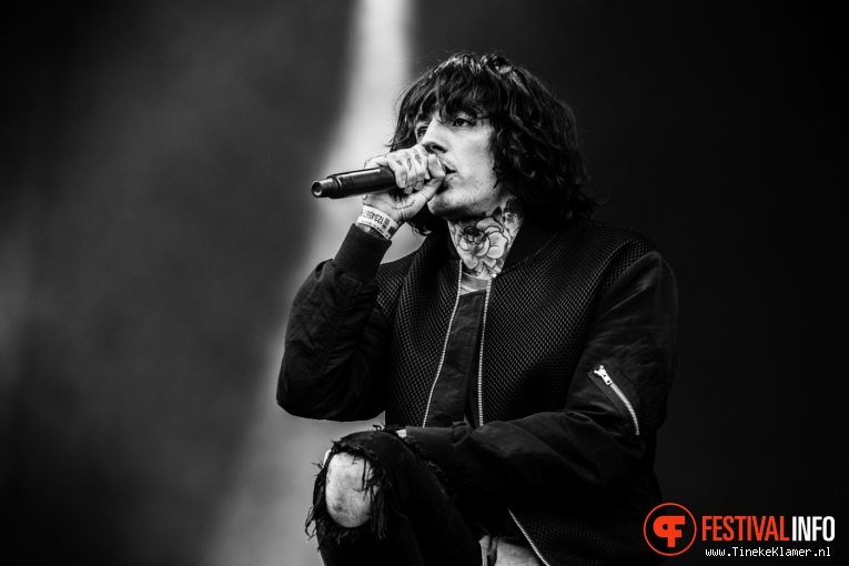 Bring Me The Horizon op Rock Werchter 2016 - Vrijdag foto