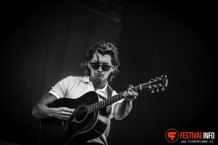 The Last Shadow Puppets op Rock Werchter 2016 - Zondag foto