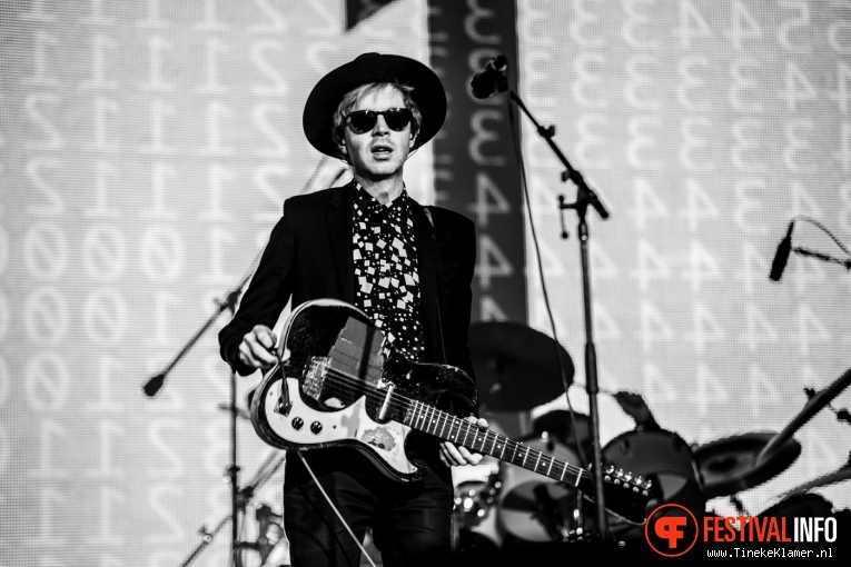 Beck op Rock Werchter 2016 - Zondag foto