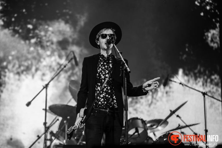 Beck op Rock Werchter 2016 - Zondag foto