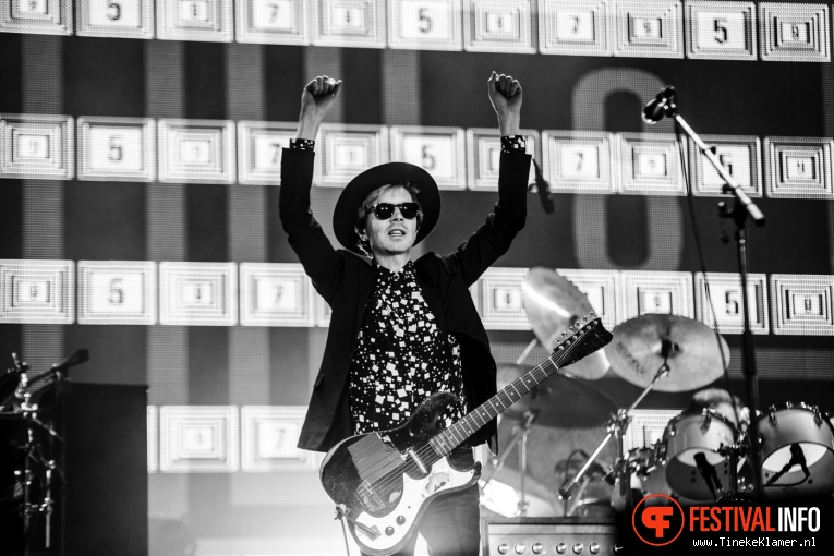 Beck op Rock Werchter 2016 - Zondag foto