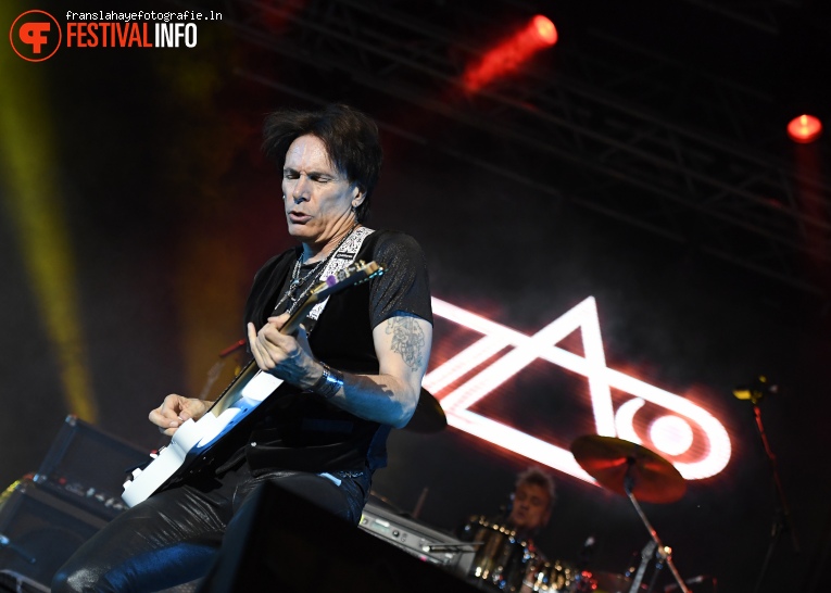 Steve Vai op Bospop 2016 foto