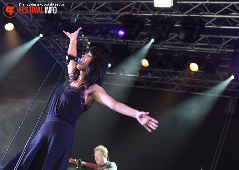 Maria Mena op Bospop 2016 foto