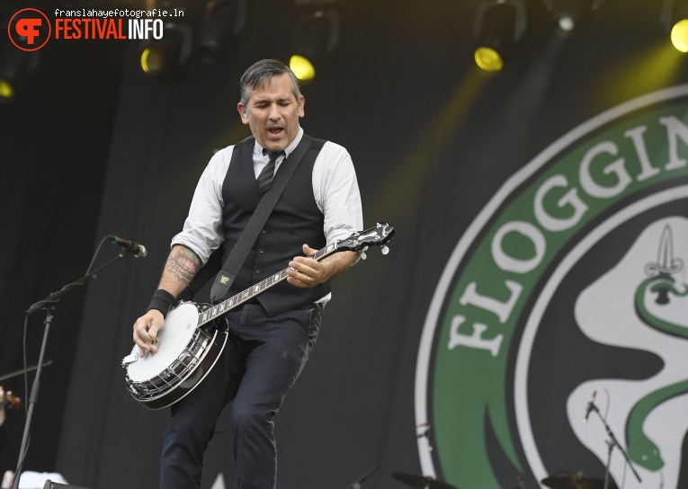 Flogging Molly op Bospop 2016 foto