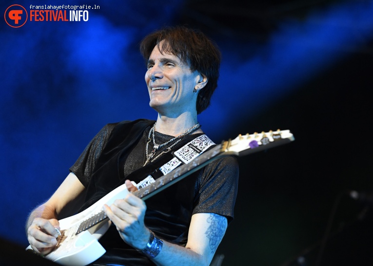 Steve Vai op Bospop 2016 foto