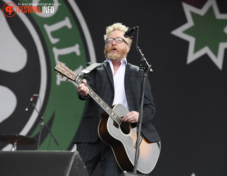 Flogging Molly op Bospop 2016 foto