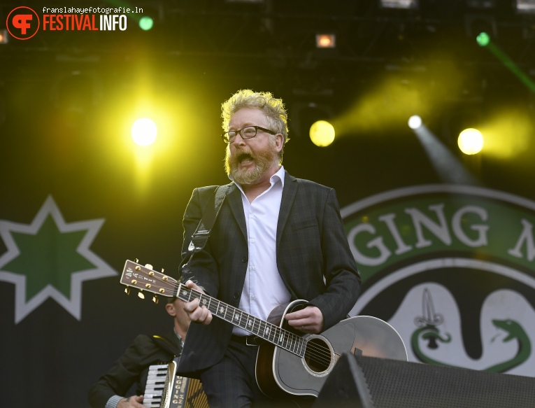 Flogging Molly op Bospop 2016 foto