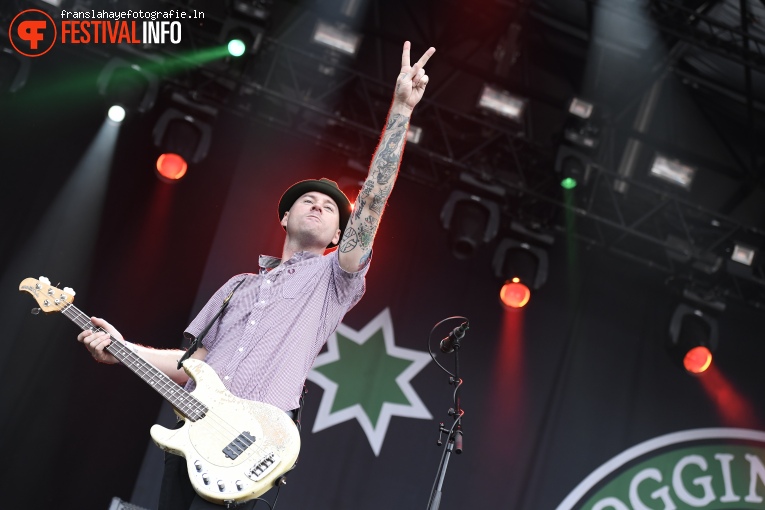 Flogging Molly op Bospop 2016 foto