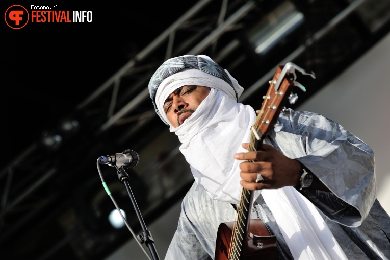 Tinariwen op Welcome To The Village 2016 - Vrijdag foto